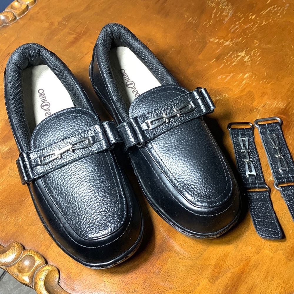 Orthofeet slip-on shoes